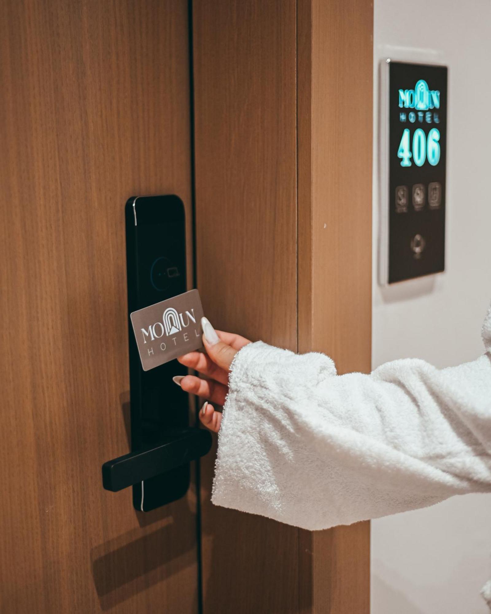 Monun Hotel Ksamil Eksteriør billede