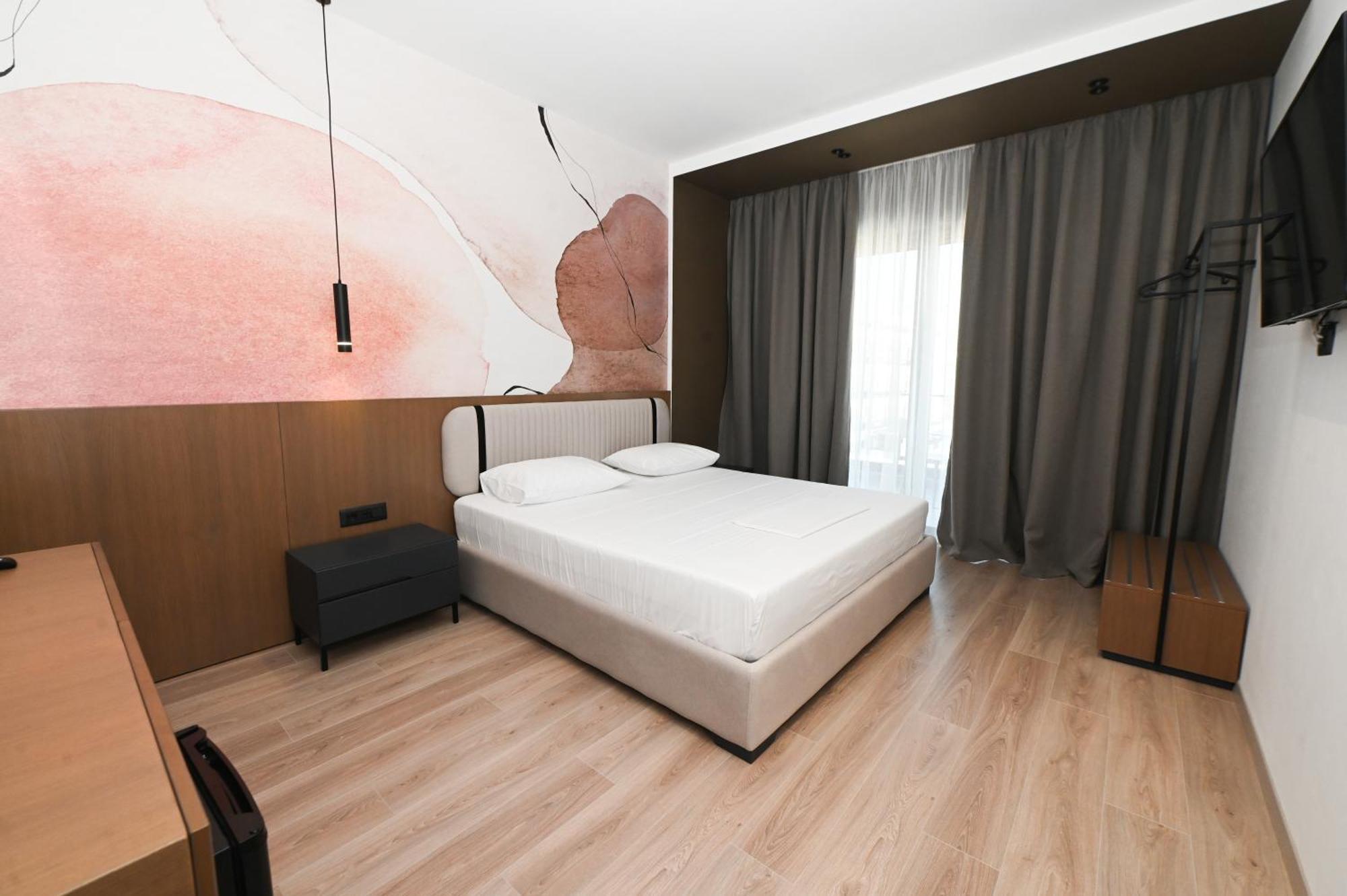 Monun Hotel Ksamil Eksteriør billede