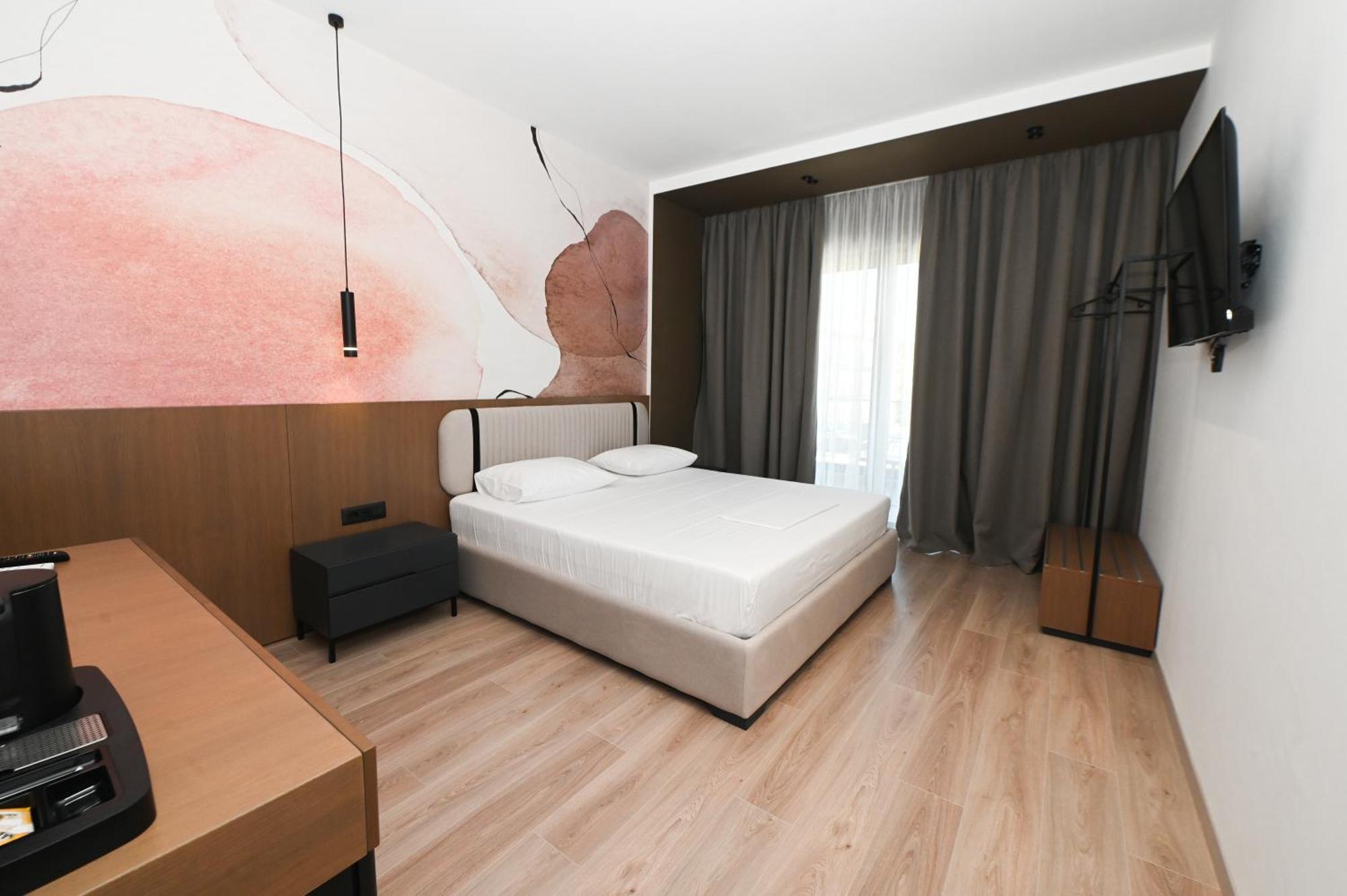 Monun Hotel Ksamil Eksteriør billede