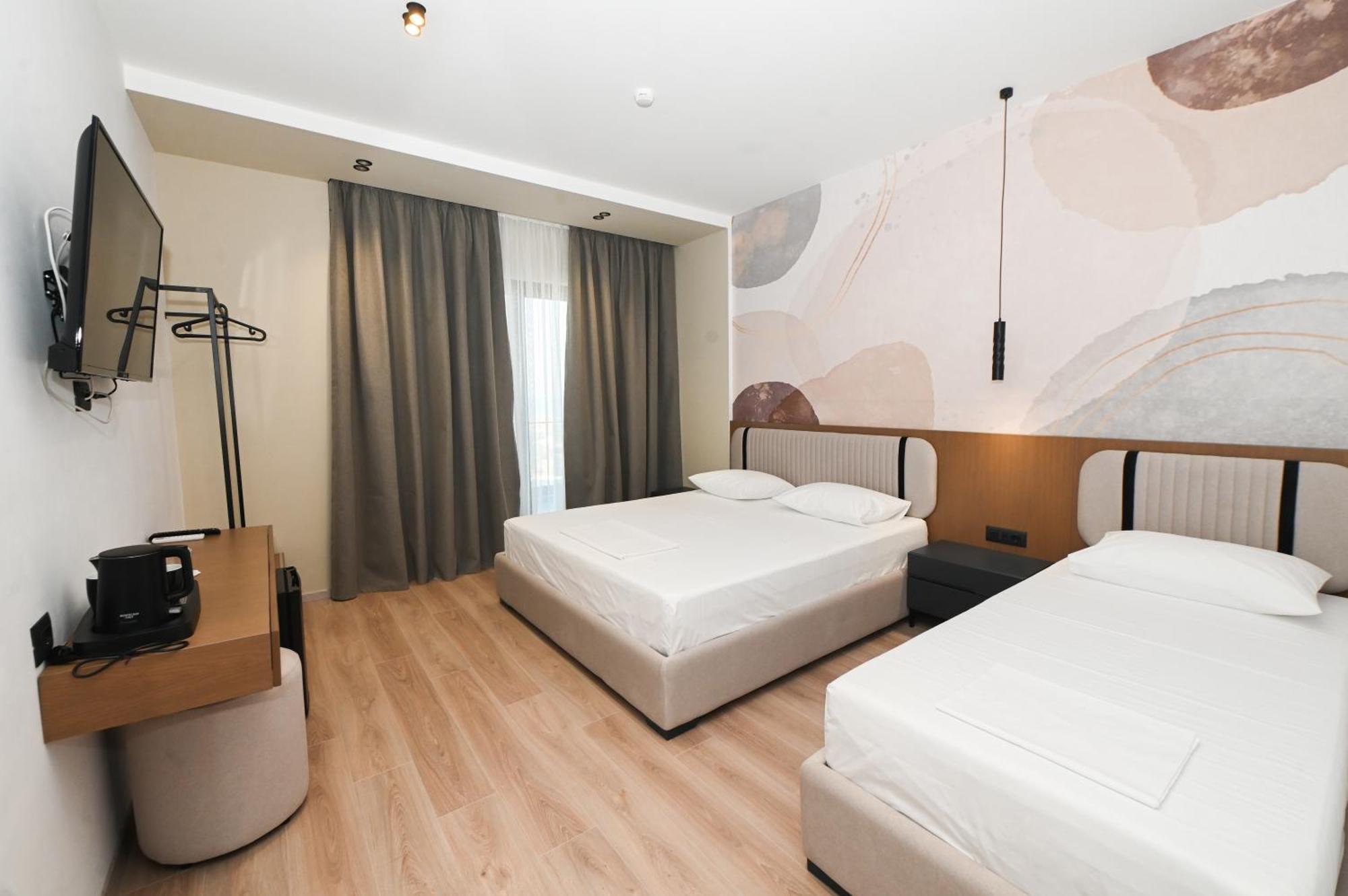 Monun Hotel Ksamil Eksteriør billede