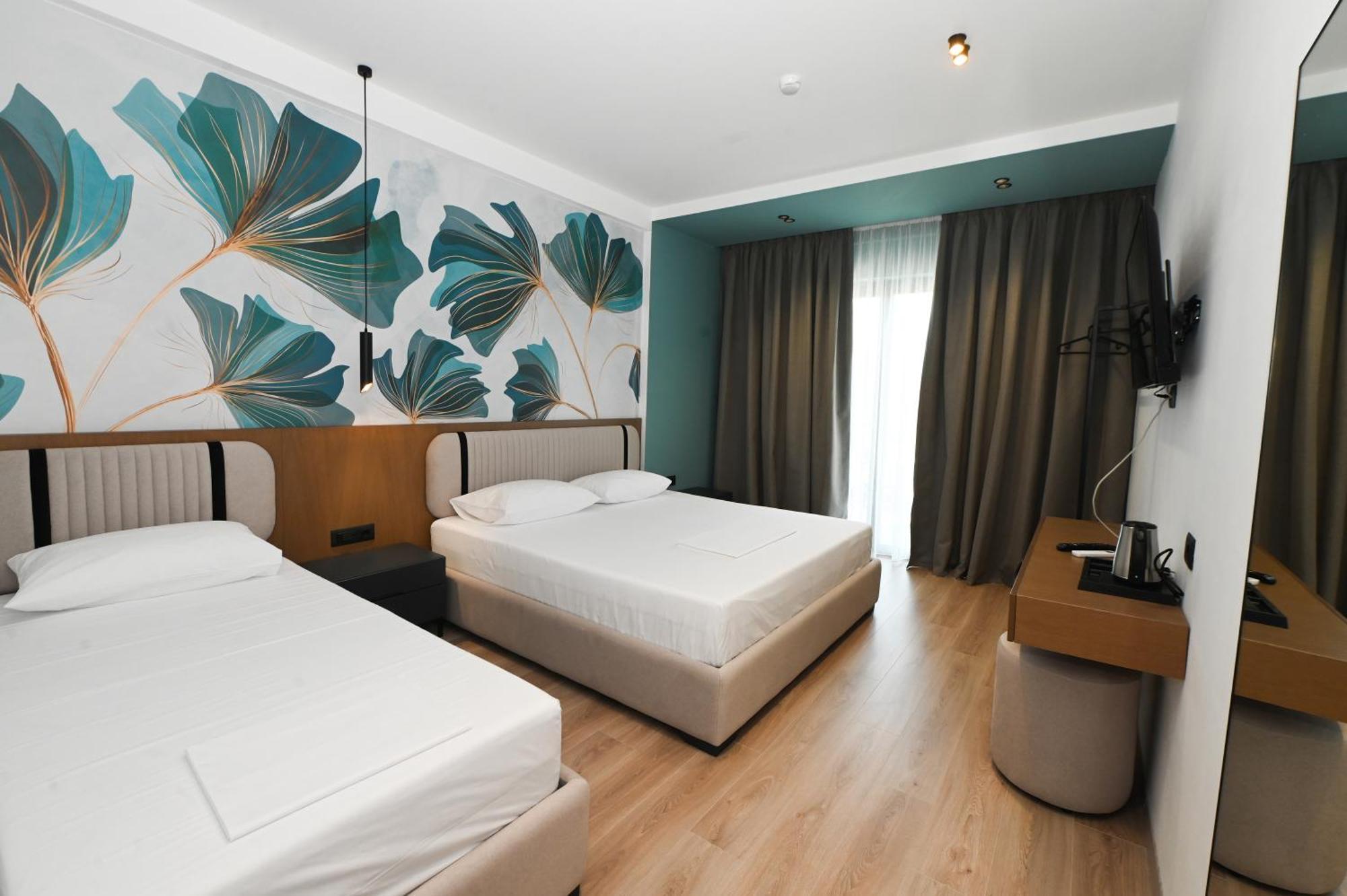 Monun Hotel Ksamil Eksteriør billede